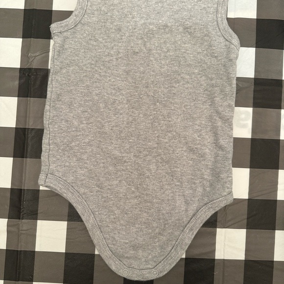 Boy Onsie- 9-12 months - Picture 4 of 4